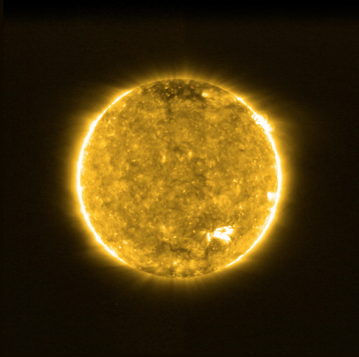 esascience's tweet photo. This week, @ESASolarOrbiter released its first WOW images of #TheSunUpClose, taken 77 million km from our star and already exceeding expectations.

👇Here a few + many more in the gallery 👉https://t.co/iKbR8odVp2

Which one's your favourite? Post it in the comments! #SunSaturday https://t.co/k8m0iriypT