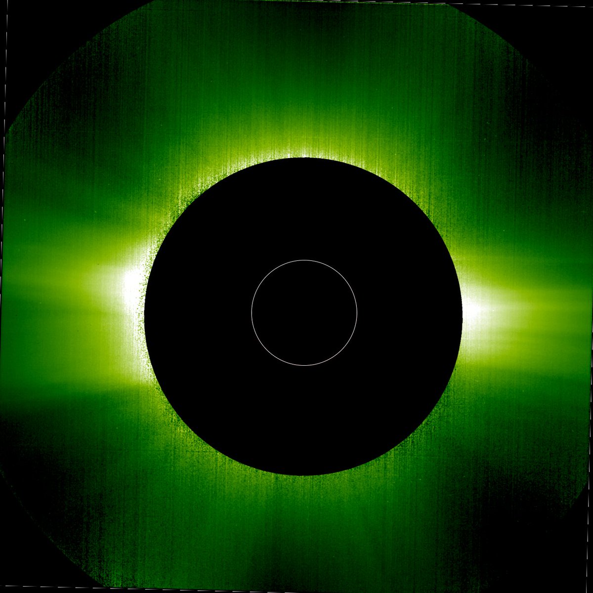 esascience's tweet photo. This week, @ESASolarOrbiter released its first WOW images of #TheSunUpClose, taken 77 million km from our star and already exceeding expectations.

👇Here a few + many more in the gallery 👉https://t.co/iKbR8odVp2

Which one's your favourite? Post it in the comments! #SunSaturday https://t.co/k8m0iriypT