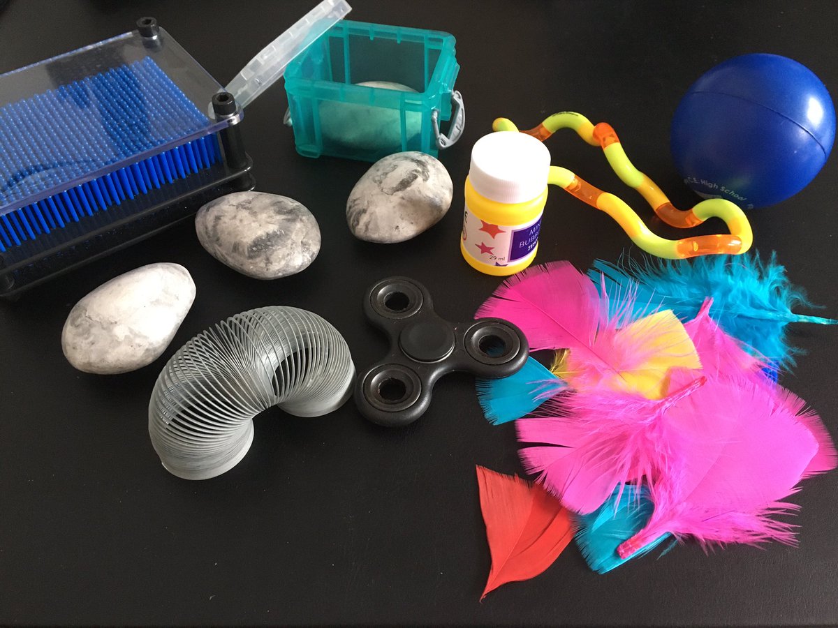 fab_phonics's tweet image. Getting ready this morning to welcome some new students and see some ‘old’ ones too! 
They will be fabulous! 😎
#englishtuition #phonicstuition