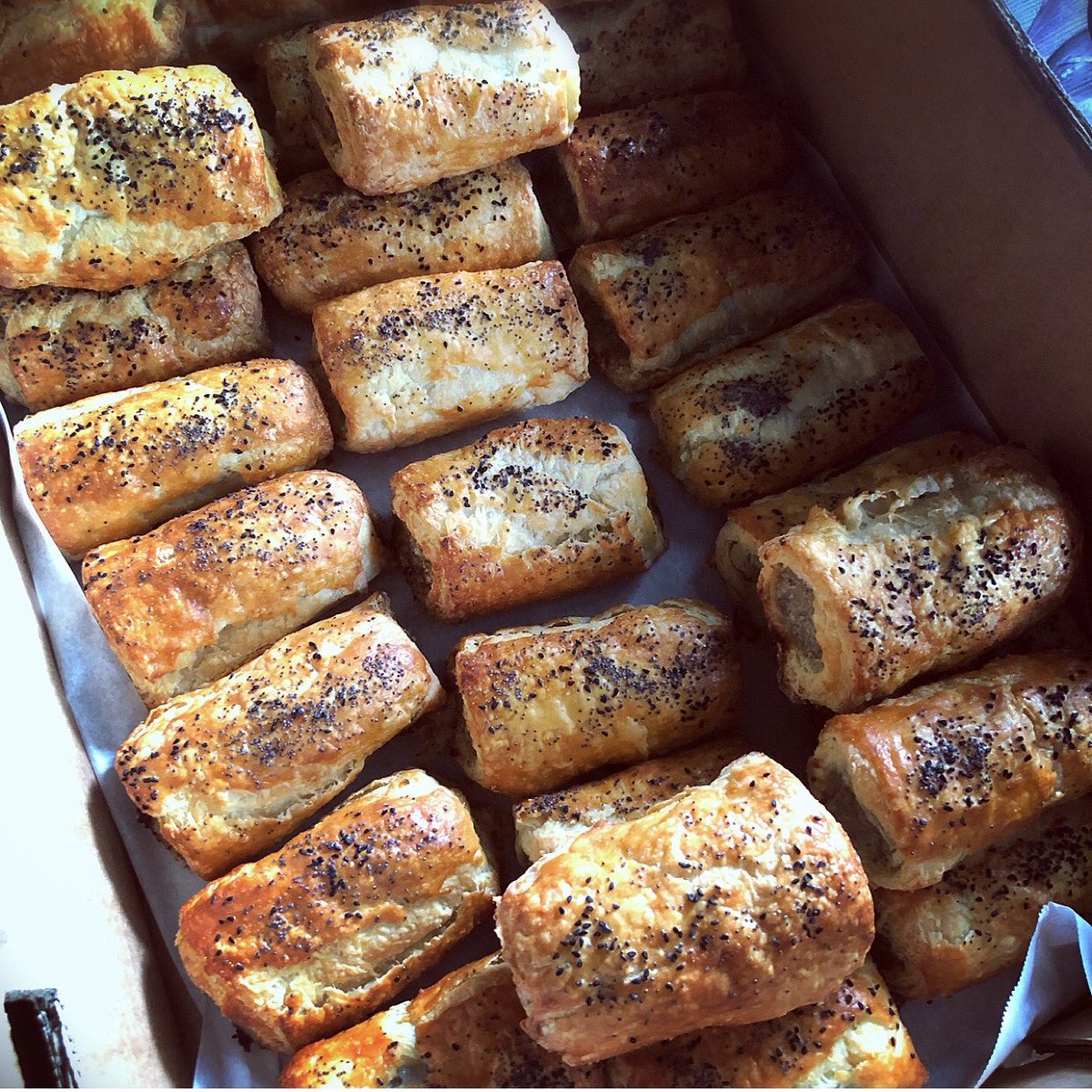 elthamjons's tweet photo. First delivery of the day done.. get our #steakbakes #tryopita #cheeseandonionpasty #applepie #sausagerolls @allinapickle_ TODAY https://t.co/XB23gu8sDQ