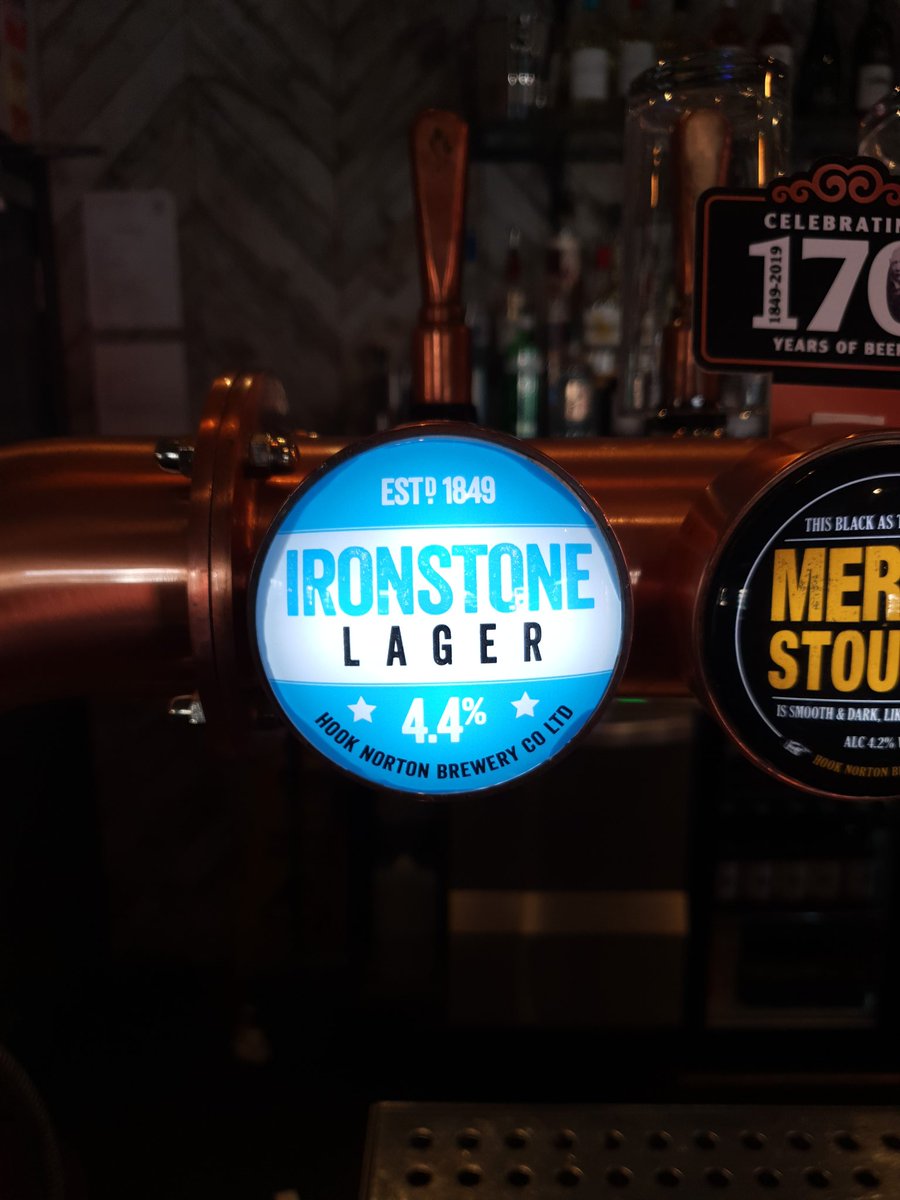 CastleTavernOX1's tweet photo. New beer on tap! Order from your phone! Think we've got this whole thing covered! Stop in today, grab a seat outfront in the sun with some Ironstone Lager and we'll handle the rest! https://t.co/4ZP8q4MaUb