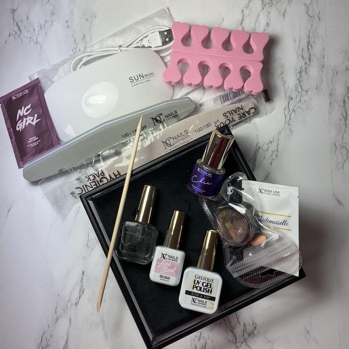 TyphxLb's tweet photo. Hello! J’organise un concours sur mon compte insta pro : nailsperfect_insta https://t.co/KOW40pSlo4
-Lot 1: tout le nécessaire pour faire un vsp mains et pieds avec la marque NailsCompany
Lot 2 : spécial soin des mains et ongles. N’hésitez pas à retweeter et à venir participer 🥰 https://t.co/8FLRNtVQ1V
