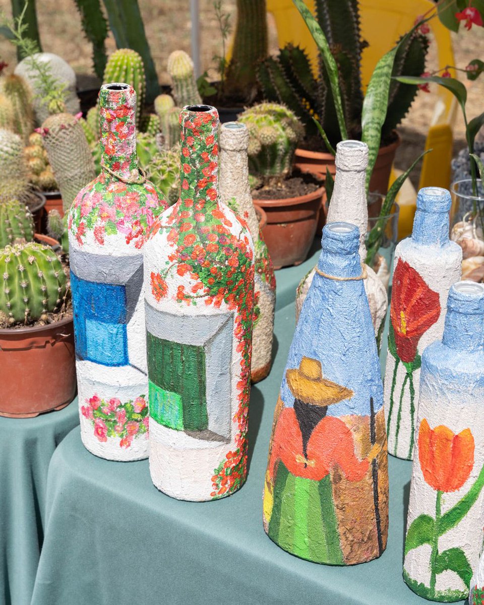 VisitSantAntoni's tweet photo. Cada sábado desde las 10 hasta las 16 hrs es día de mercado en Buscastell 👉 Mercat de Forada, un mercado de productos locales, artesanales, sanos y naturales 🍃⠀https://t.co/4hNPXRzVbH
⠀⠀
#MercatDeForada #Mercadillo #Buscastell #SantAntoni #Ibiza #Eivissa https://t.co/YqMMu7NOFq