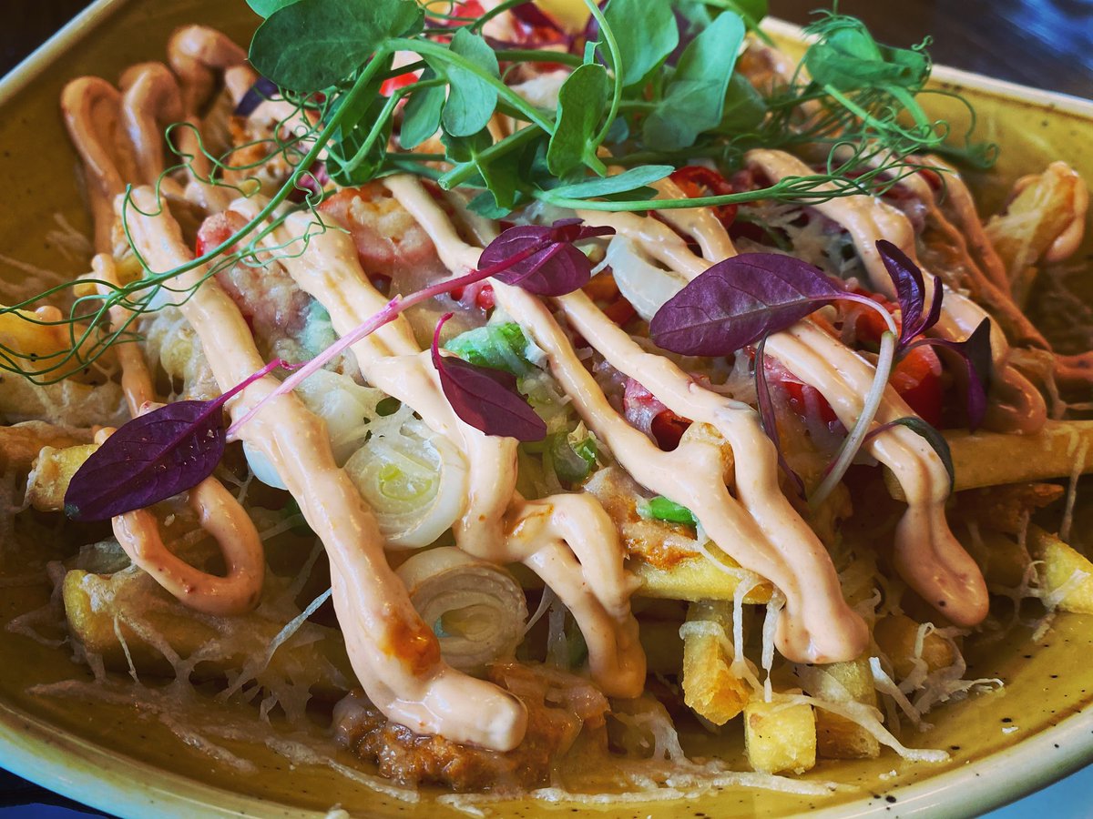 pvillearms's tweet image. ☀️☀️SUMMER MENU☀️☀️
(Eat in or takeaway) 📞01273640380
🦀 🦀 CRAB LOADED FRIES 🦀 🦀 

Topped with spring onions, fresh crab meat, fresh chilli, Parmesan and chipotle mayo. 😎
-
-
-
#brightonfoodie #pubsinbrighton #brightonandhove #loadedfries #saturdaymood #longlivethelocal