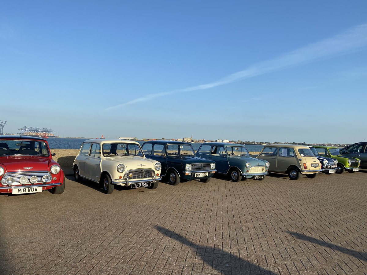 ISMOC_UK's tweet photo. After 5 months we were able to return to our monthly meet (in a Covid secure and socially distanced way at the Shipwreck pub @ShotleyMarina great to return to the usual friendly welcome. https://t.co/zogQHWlG1n