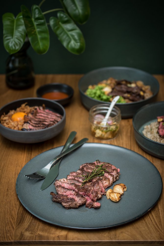 bkkmenu's tweet photo. WILD BEEF ร้าน Butcher Shop ที่พร้อมเสิร์ฟเมนูเนื้อด้วยประสบการณ์จากการแคมป์ปิ้ง https://t.co/wyAcLntehF  #bkkmenu #bkkmenuhopping #wildbeef #restaurant https://t.co/oEnJOvmdtz