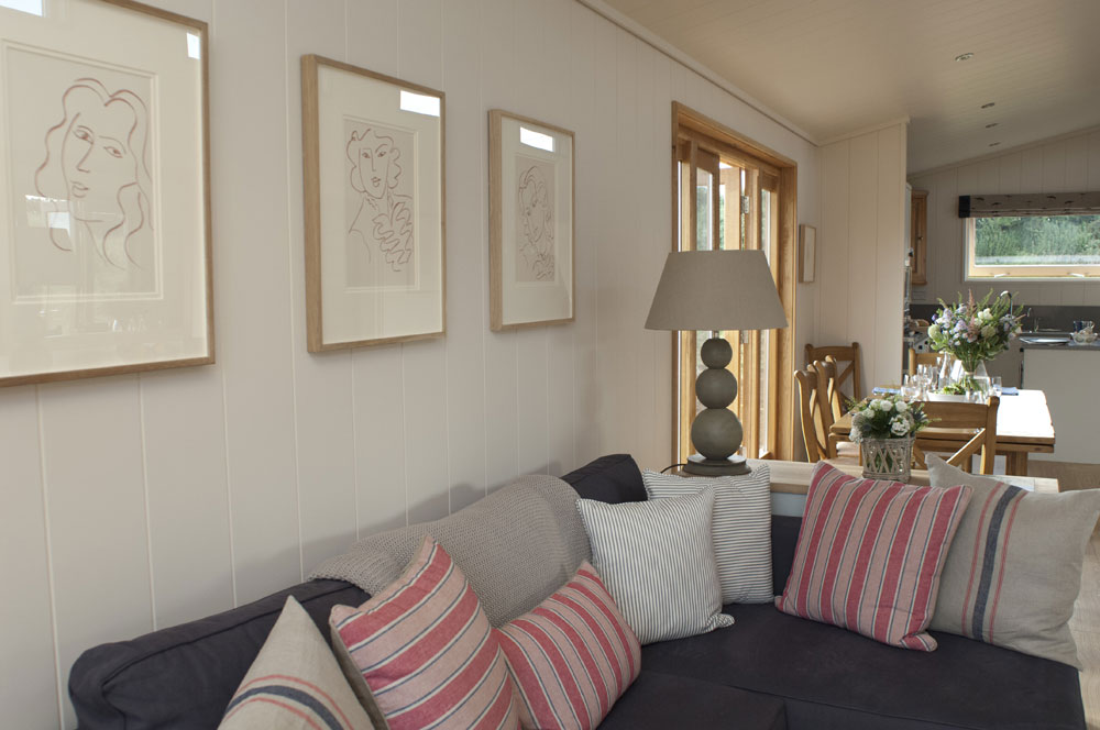 BarnsdaleLodgeHotel tweet media