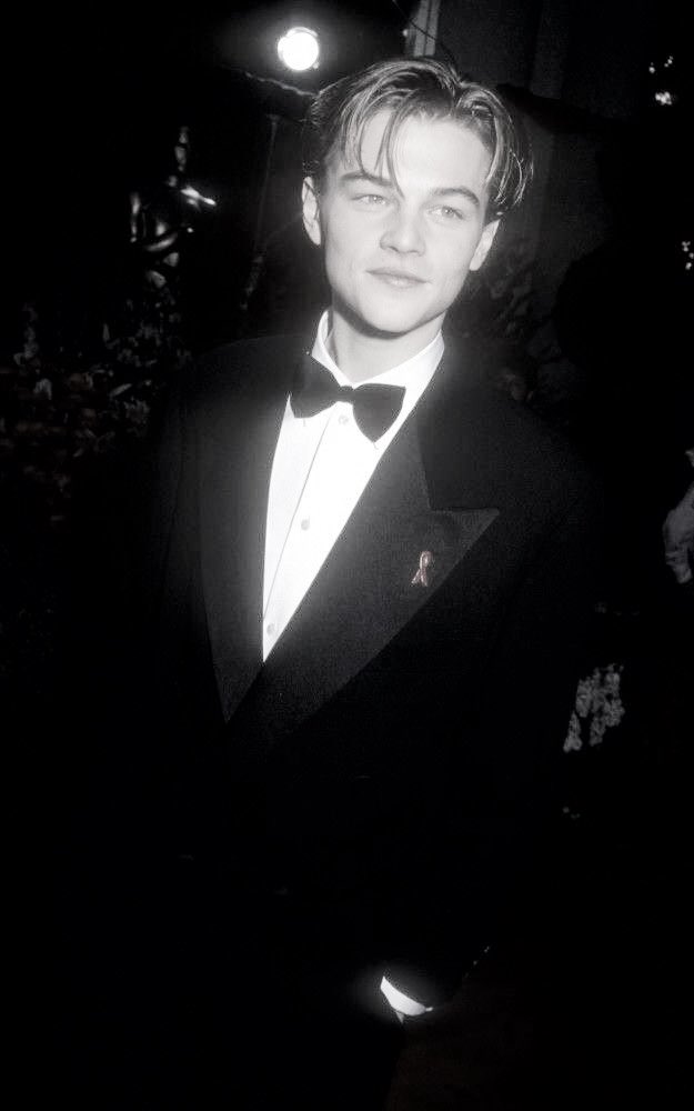 George Smith ( @NewHopeGeorge) as Leornardo DiCaprio, a thread 