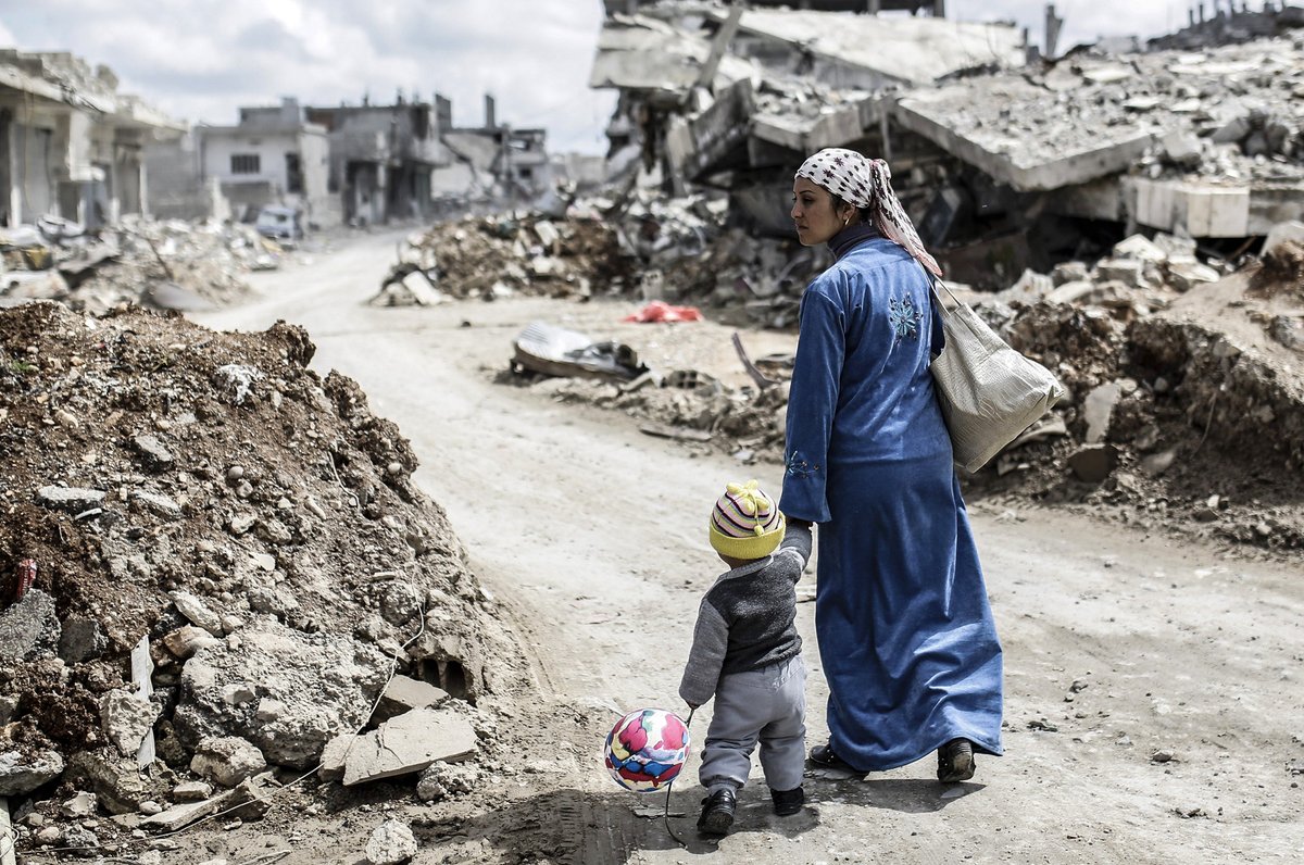 #SaturdayStats: Did you know that of the 79.5 million forcibly displaced people worldwide – 1 in 6 are Syrian? This makes #Syria the world’s largest displacement crisis in its 9th year of civil-war according to <a href="/unhcr/">UNHCR</a> global trends. 

📷: Yasin Akgul / AFP via Getty Images