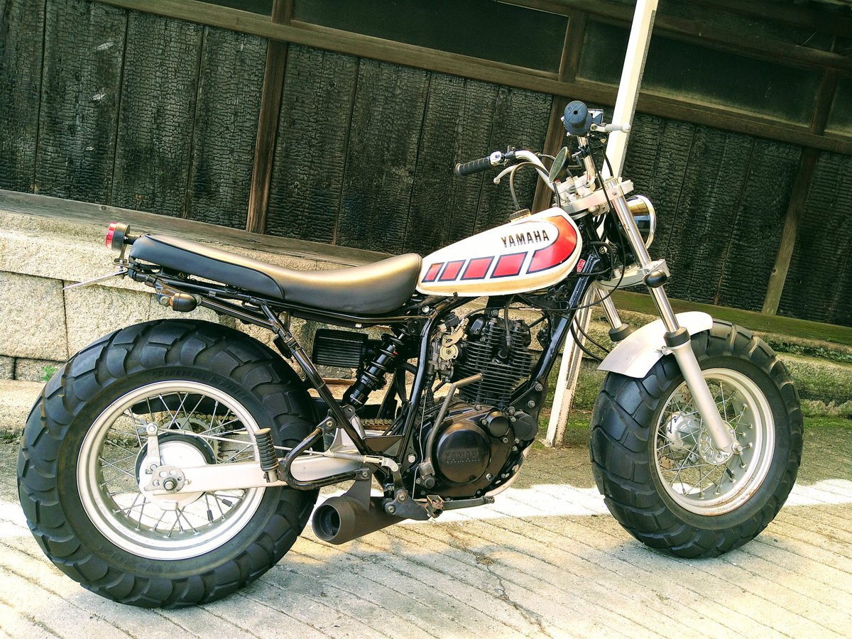 joukoko4's tweet photo. ツレ遊びん来てくれて（���＿−。

サス交換してプレート位置替えただけで汗ダクおっさん（ー＿−。あーめん https://t.co/caG7LZCg3q