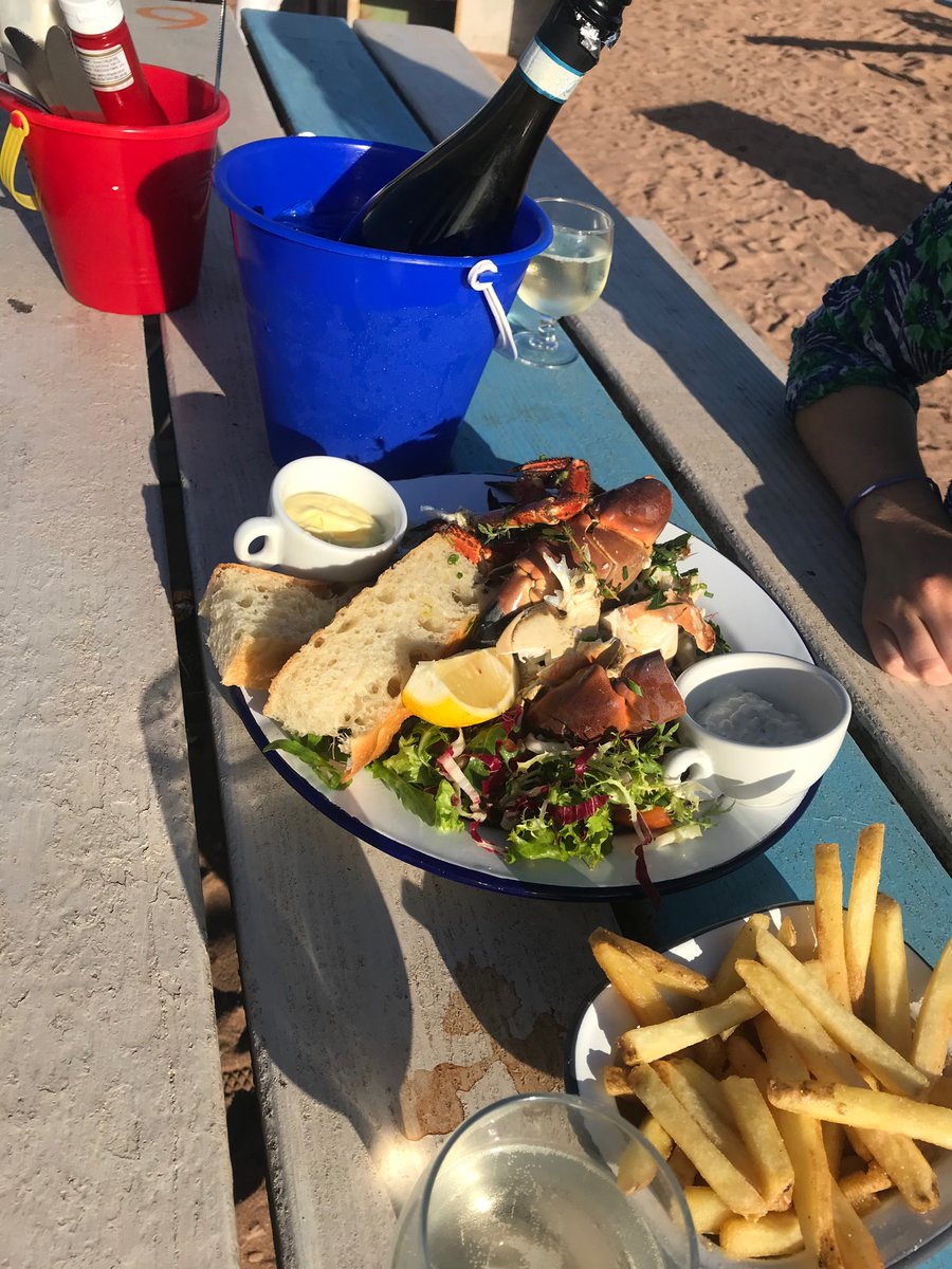 edward_gillin's tweet photo. The Great Crab Run! This is my sort of running trip - a coastal route, pretty views, lots of Prosecco, a crab, and the sun setting over #Cornwall, far away! #devoncrab #southdevon https://t.co/oYjZa21PMp
