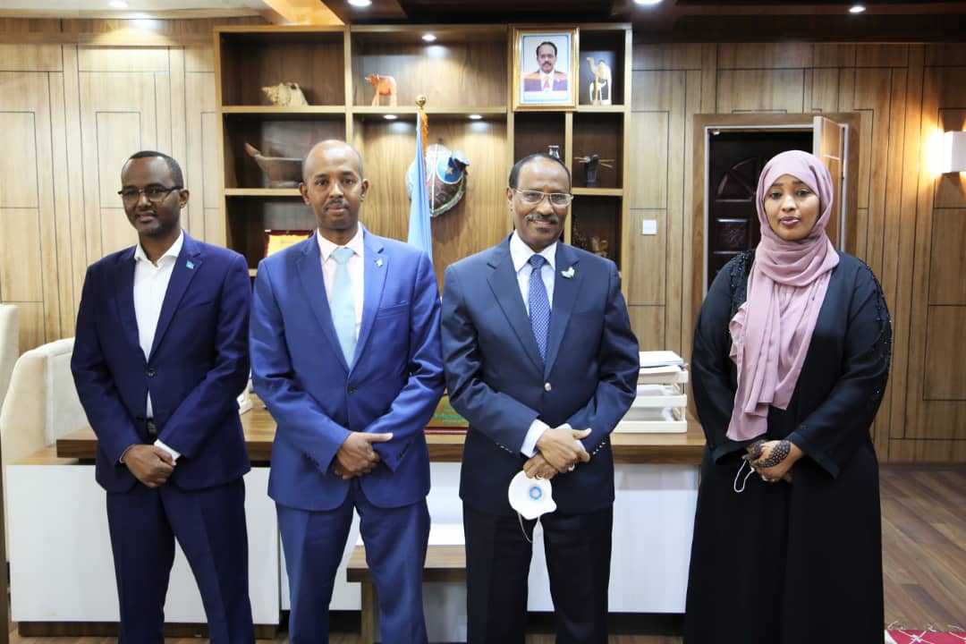 DrBeileh's tweet photo. Today I welcomed @HonWarfa and the head of the Civil Service Commission to @MofSomalia to discuss the financial options for a future workers pensions policy &amp; law. Developing &amp; supporting  human capital is a national priority for #Somalia's development. https://t.co/zh8Fuqyv0Q