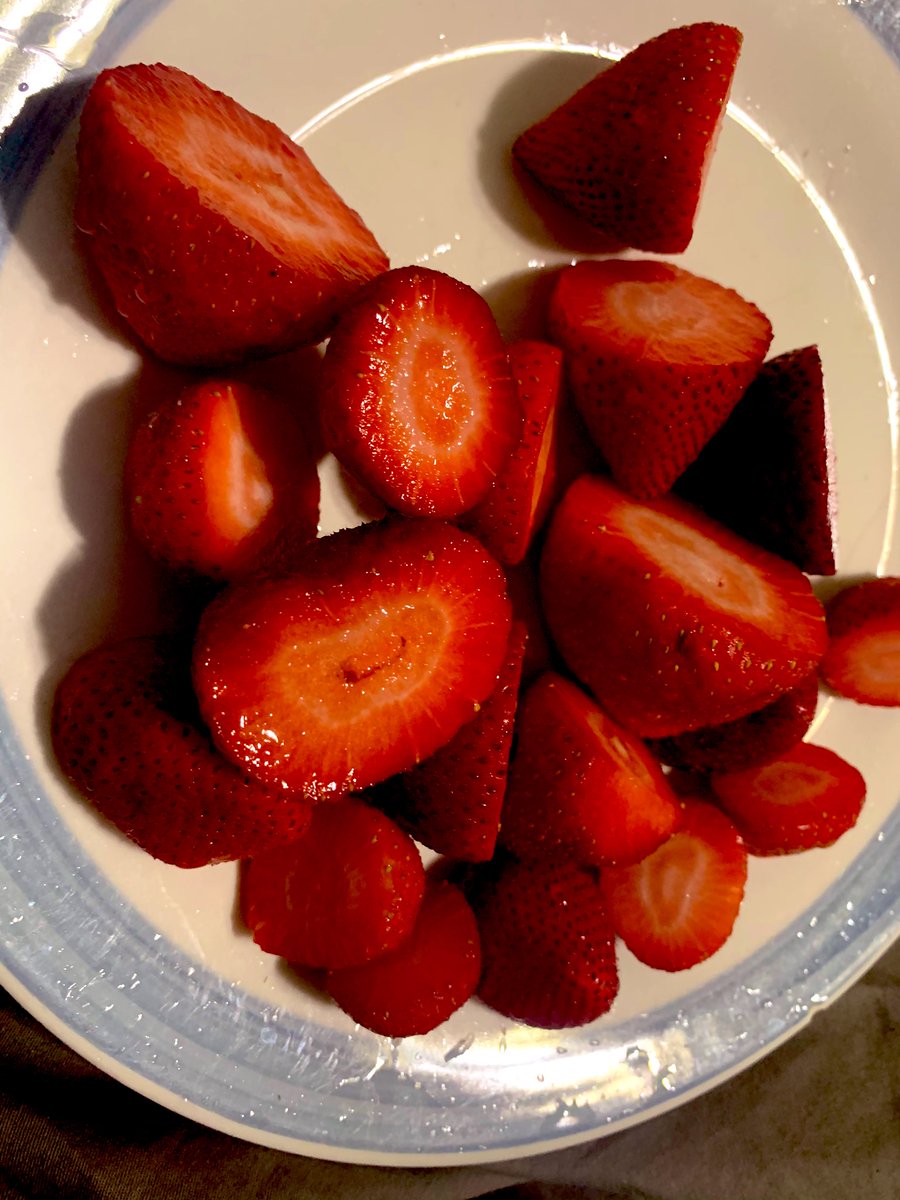 trevschan2's tweet photo. ๐๐๐๐๐๐๐๐๐๐ our favourite fruit ๐๐๐๐๐๐ #photographer #photo #photooftheday #photographylovers #PhotosOfMyLife #PhotoMode #PhotographyIsArt #blogging #bloggerstribe #bloggerlife #Ontario #Canada #canadianfruit #canadaday2020 https://t.co/BM3zudRQve