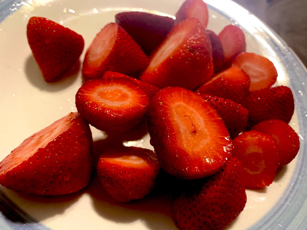trevschan2's tweet photo. ๐๐๐๐๐๐๐๐๐๐ our favourite fruit ๐๐๐๐๐๐ #photographer #photo #photooftheday #photographylovers #PhotosOfMyLife #PhotoMode #PhotographyIsArt #blogging #bloggerstribe #bloggerlife #Ontario #Canada #canadianfruit #canadaday2020 https://t.co/BM3zudRQve