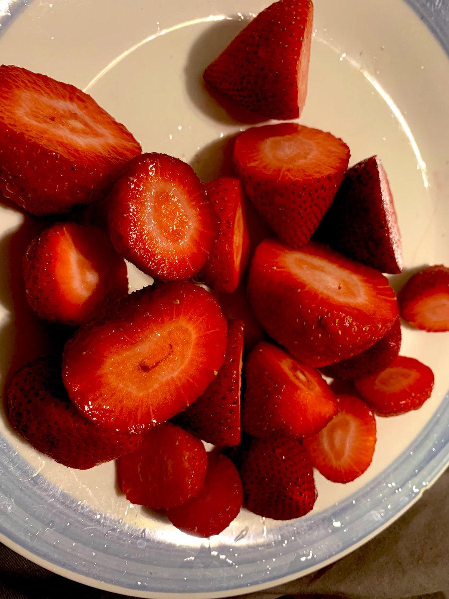 trevschan2's tweet photo. ๐๐๐๐๐๐๐๐๐๐ our favourite fruit ๐๐๐๐๐๐ #photographer #photo #photooftheday #photographylovers #PhotosOfMyLife #PhotoMode #PhotographyIsArt #blogging #bloggerstribe #bloggerlife #Ontario #Canada #canadianfruit #canadaday2020 https://t.co/BM3zudRQve