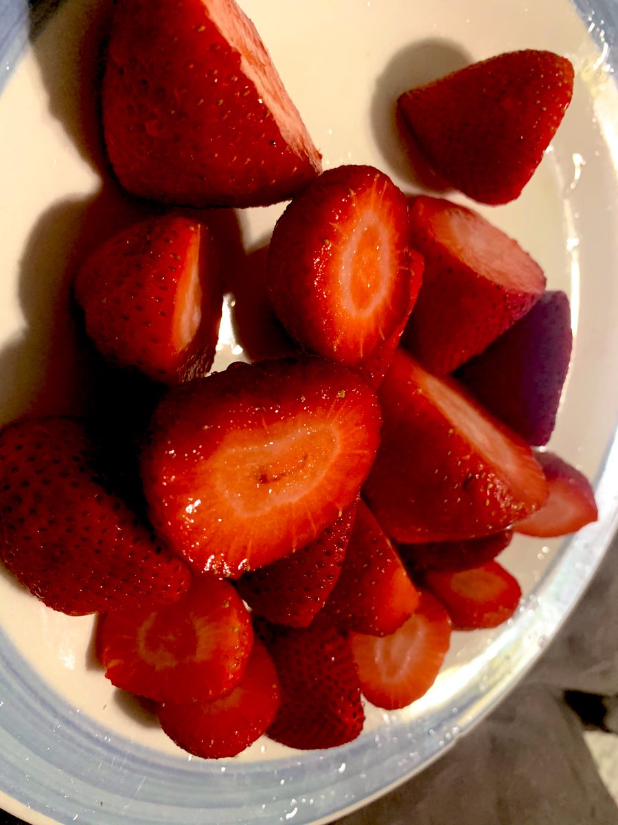trevschan2's tweet photo. ๐๐๐๐๐๐๐๐๐๐ our favourite fruit ๐๐๐๐๐๐ #photographer #photo #photooftheday #photographylovers #PhotosOfMyLife #PhotoMode #PhotographyIsArt #blogging #bloggerstribe #bloggerlife #Ontario #Canada #canadianfruit #canadaday2020 https://t.co/BM3zudRQve