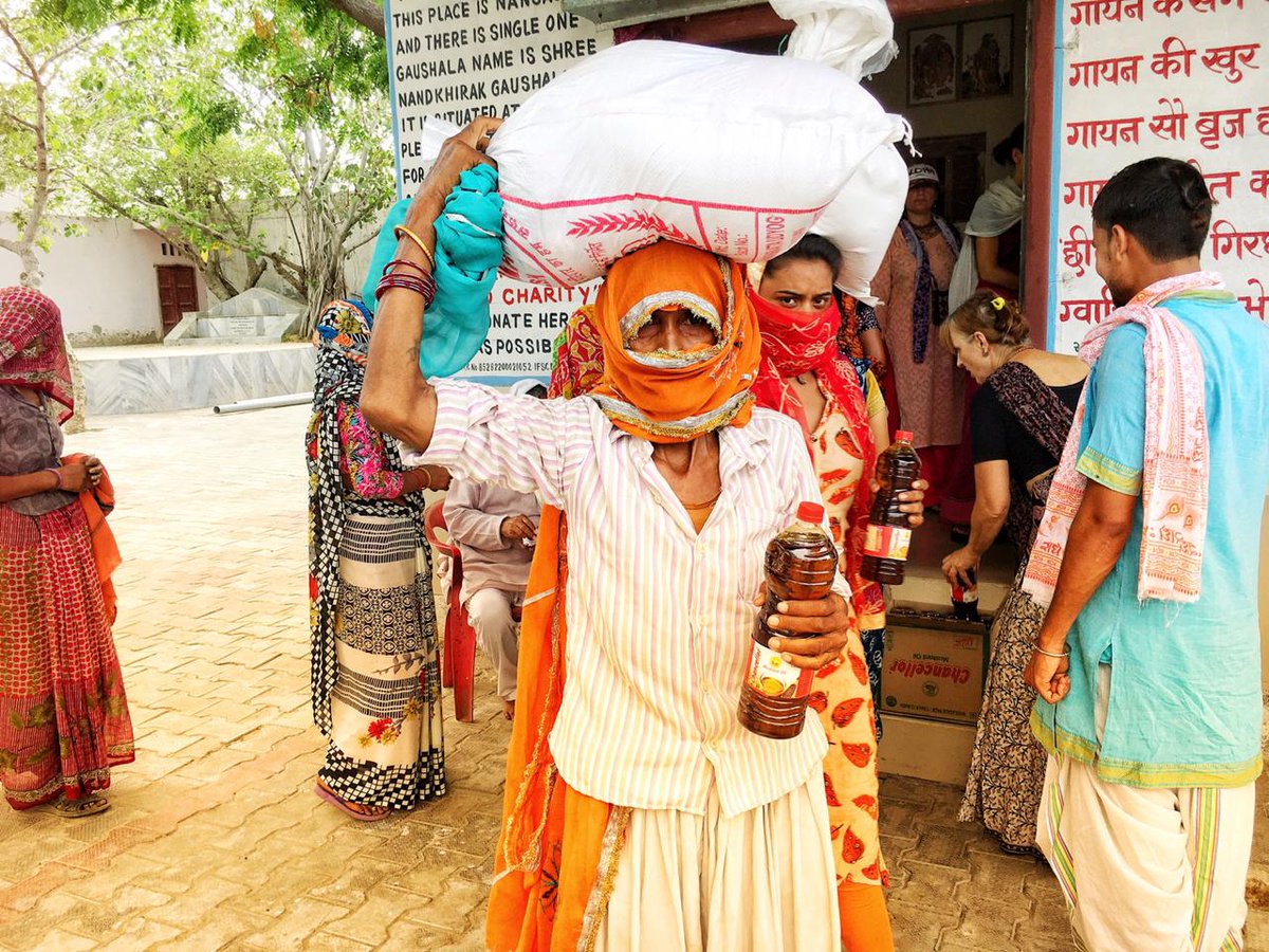 FFLVIndia's tweet photo. Sharing a few pictures of Ration Distribution at Braj Villages
#rations #donate #lockdownextension #Covid_19 #coronavirus #CovidRelief #support_needy #help_poor
#hunger #food #braj #feed_hungry #Vrindavan
Read more : https://t.co/1zv0kdk4Ja https://t.co/5KUaqtgmWh