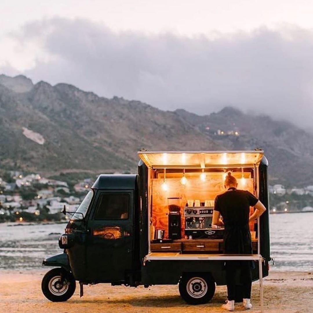 tripmachinecafe's tweet photo. Need one of these for the rainy seasons #barista #tuktuk #rickshaw
Photo By @julia_winkler
#baristagram #baristartcoffee #baristalife #capetown #CoffeeLover #coffeetime #cappuchino #espresso #coffeemachine #coffeegrinder #rancilio #anfim #weekendvibes #weekendfun https://t.co/YpScHR4bwx