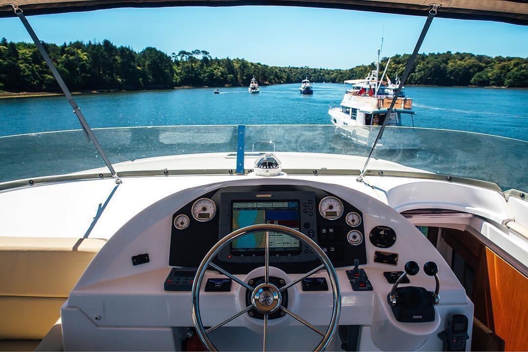 Want to become a skipper of a motor boat or sailing yacht? Get a head start on your training with our RYA Day Skipper online theory course. Study from anywhere in the world, in your own time. Get 10% off here: bit.ly/DaySkipperOnli…

Photo via <a href="/beneteau_sa/">Beneteau SouthAfrica</a>