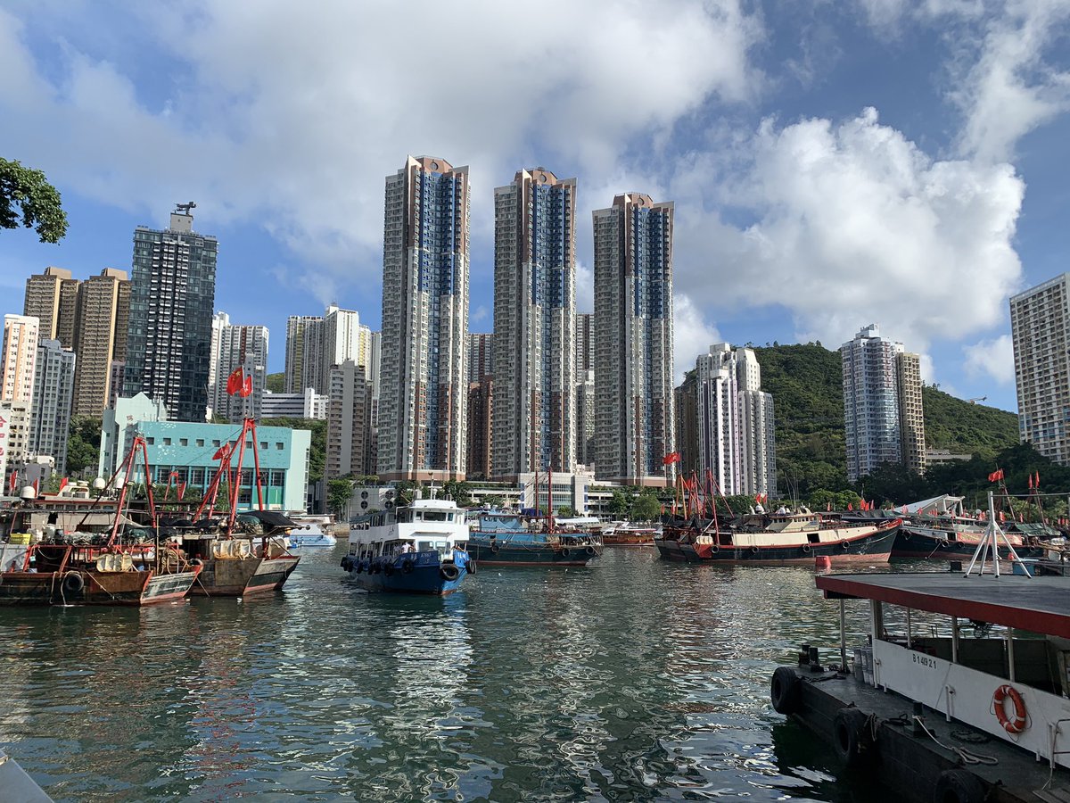 Seemed mad not to walk to Aberdeen Harbour since I was so close. Don’t think I’ve been in Aberdeen this year.