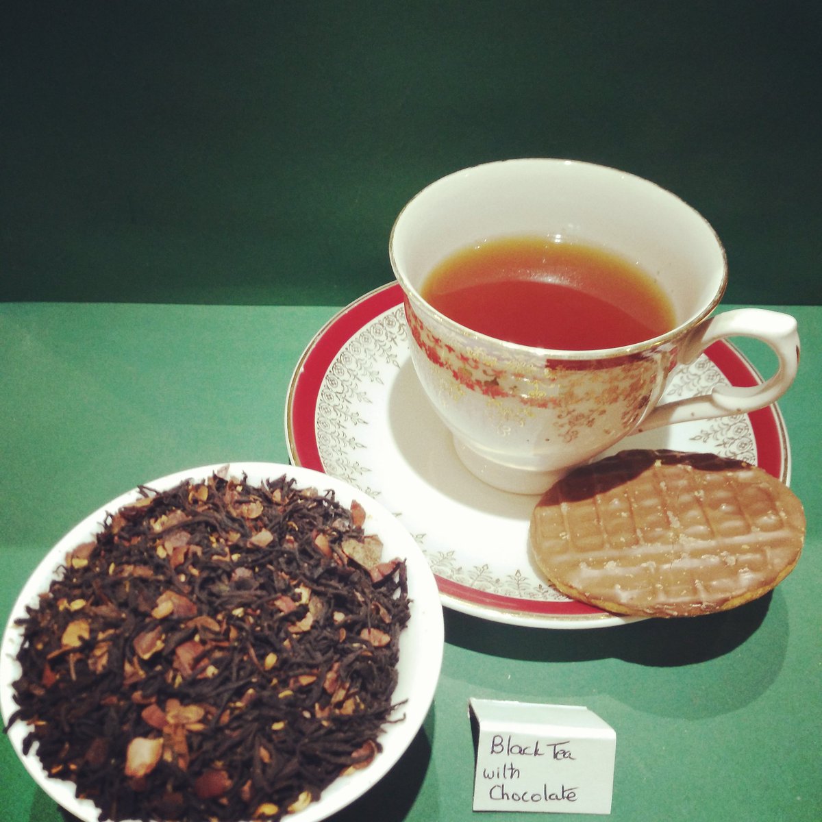 Today we are featuring Black Tea with Chocolate.
This is a delicious tea with dark chocolate pieces.
Biscuit optional.
#tea