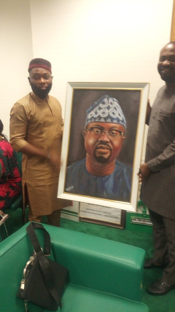 GodstimeHon's tweet photo. Presentation of one of our products (Art works- painting)@ Govnor Arts Embassy to Hon. Tunji-Ojo Olubunmi; Chairman House committee on NDDC, Federal House of Representatives, Abuja. https://t.co/g7KcwidmiT
