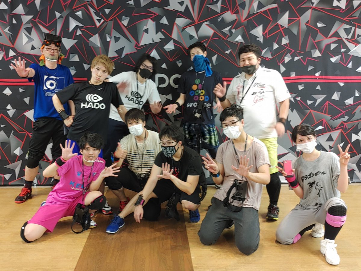 momotaro_games's tweet photo. 今日の練習はHADO WORLD CUP 2019の1位、2位、3位が揃ってた！👏👏👏
IKEさん入ったネメシスもよろしく！ #HADO https://t.co/qlpgaftOT2