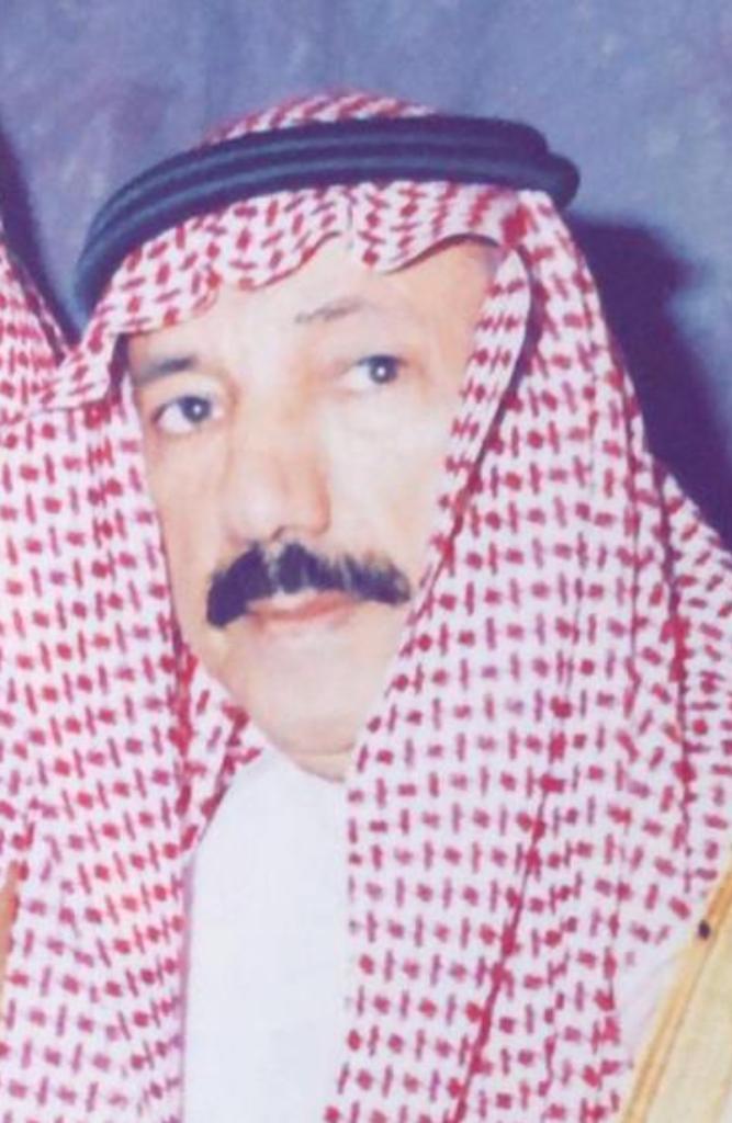 AboEbrahim22's tweet photo. رحم الله الأستاذ إبراهيم بن عبدالله بن عبدالرحمن العقيل ولد في #حرمة عام ١٣٦٠ تقريبا والدته سارة بنت عبدالله الدريس، نشأ في حرمة ثم انتقل للرياض لإكمال دراسته ثم التحق مدرسا بالتعليم حتى تقاعد وهو مديرآ لإبتدائية الحسين بن علي بالرياض  وتفرغ بعدها لأعماله الخاصة في التجارة وغيرها https://t.co/MxZUdJMQSS