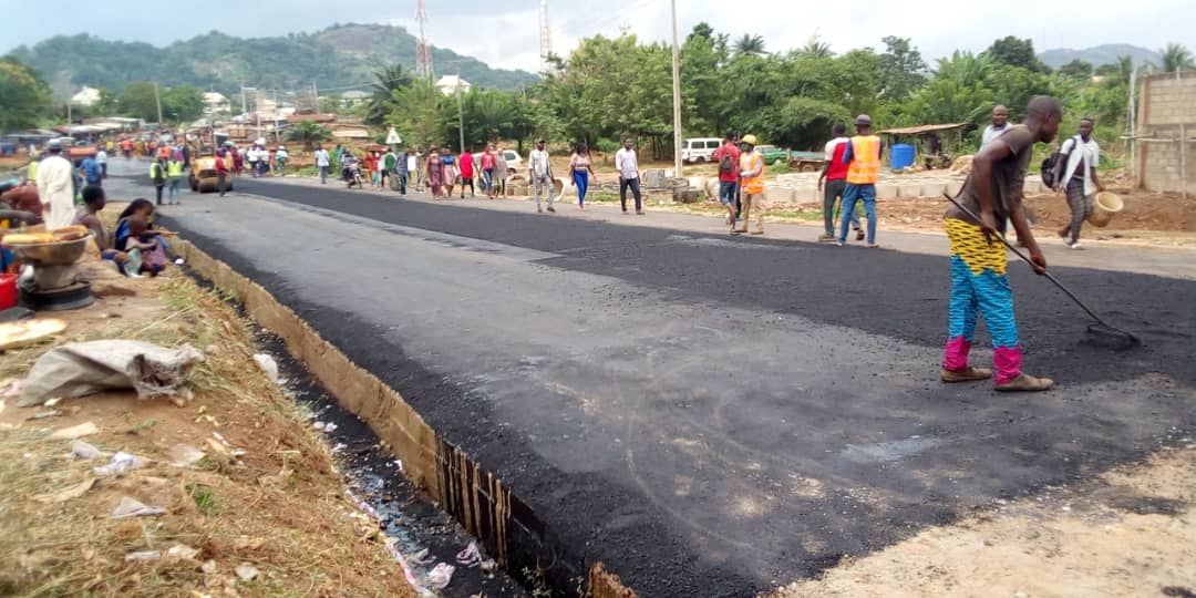 ekitirevenue's tweet photo. #NigeriaNews
#EkitiUpdates
#PayYourTax
#TaskTheGovernment
Let @ekitistategov make your tax work for you 🤗
This is Ureje Bridge Poly Road Ado Ekiti almost Completed.
Though a Federal Road, kudos👍 to Gov. @kfayemi for his intervention and response to make the road accessible. https://t.co/5lLknTrBgg