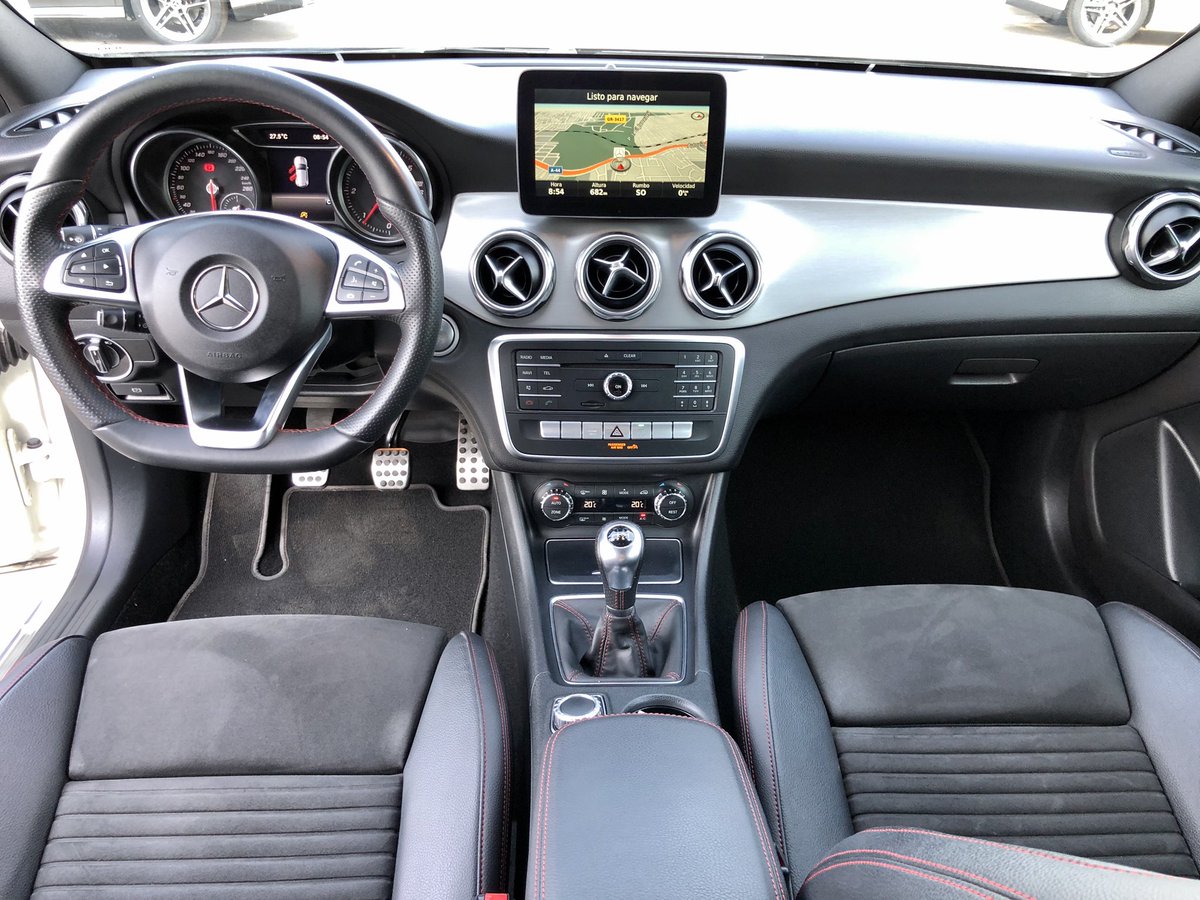 Oferta limitada solo está unidad.
GLA 200d AMG 6v, Camara, navegador, easy pack etc.
Garantía 24 meses Certified.
24.500 llave en mano.
Transporte incluido a toda España.