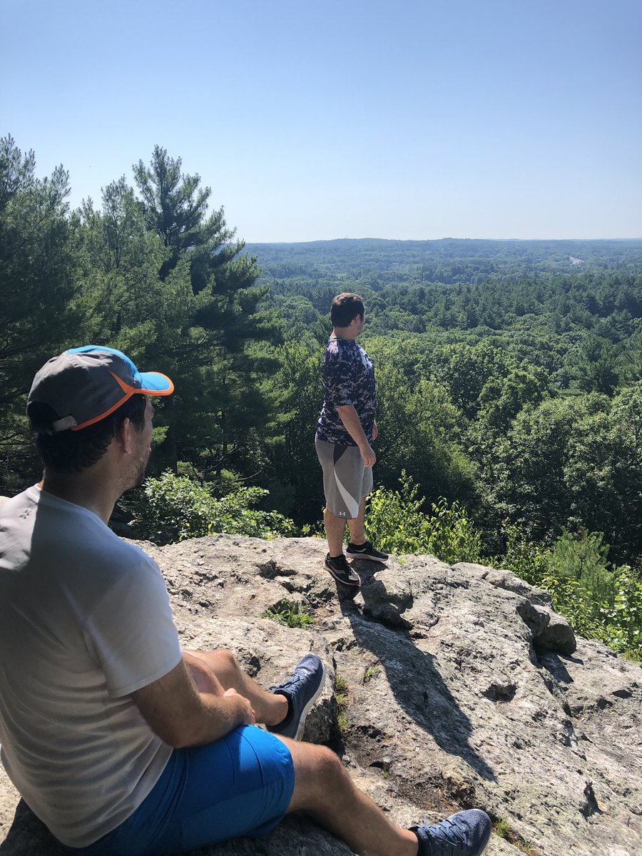 patrickecook's tweet photo. Seeing the sights in #Littleton during an #EStreeters #run with @AndrewCooker and @BenNicholson78 https://t.co/9jTcmewTYx