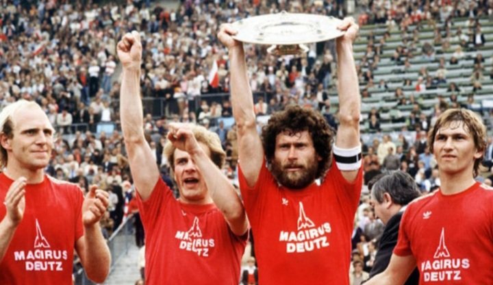 Kalle scored 26 goals in the Bundesliga, helping his side lift the Meisterschale, and 5 in 10 games in Europe as Bayern reached the semifinals of the UEFA Cup. The link-up play between him and Breitner was the stuff of legend.