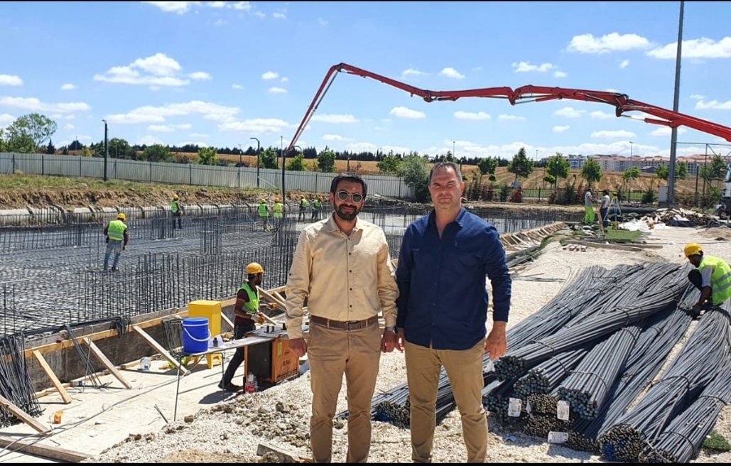 GuraslanTaylan's tweet photo. Müjdat GÜRSU Stadımızın yeni Tribünün ilk temel betonu Silivrispor Asbaşkanımız Yunus Pehlivan tarafından döküldü. inşallah hem silivrimize ve Silivrisporumuza hayırlı, uğurlu olur. 💙❤️#SilivrisporBöyleGüzel https://t.co/1g9UjTWgsQ