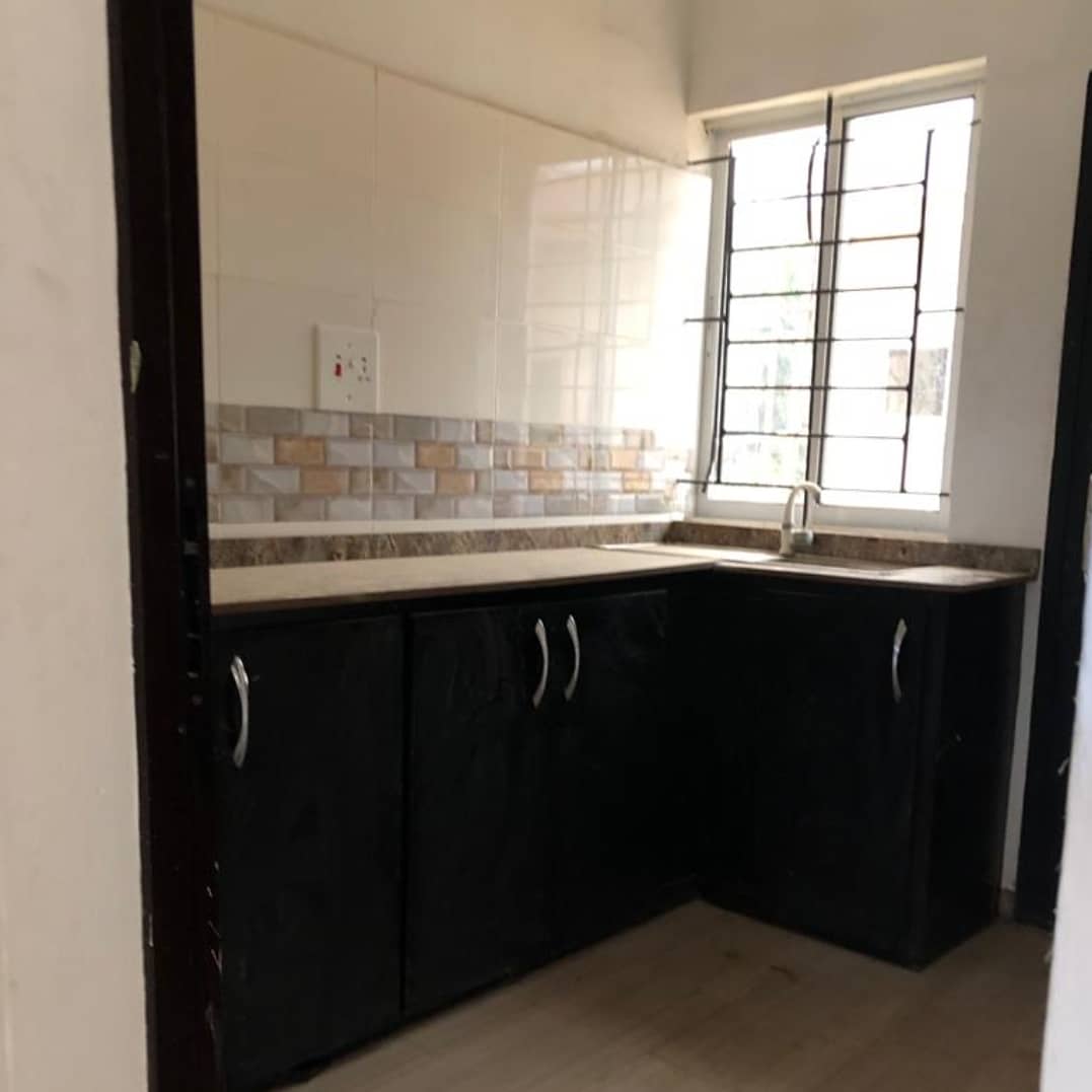 OpenHouseLtd's tweet photo. Inside our 2-bedroom semi-detached bungalow in Dakkada Estate, Akwa Ibom.

Starting Price: N7.5M

Make 10% Initial payment and get access to mortgage.

For more info:
Call 09091248539 / 08060002276
Email info@openhouselimited.com

#RealEstate #Housing #OpenHouseLimited #AkwaIbom https://t.co/As5tqQrUIa