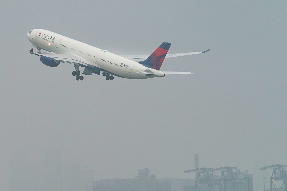 Overslept321's tweet photo. シアトルへ行く青いエンジン。
#DeltaAirline #N402DX #A339
#A330900 #airbus #DL166
#HND #RJTT https://t.co/NXmH8wd0Lb