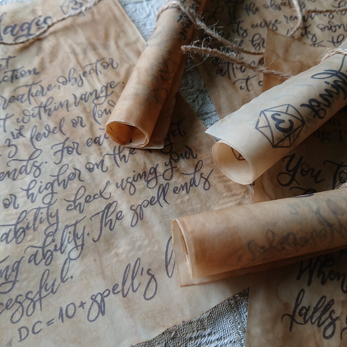 Alderdoodle's tweet photo. When the story says the party is getting 6 spell scrolls - the party is getting 6 spell scrolls! π
.
.
.
#dnd #dndprop #ttrpg #spellscroll #handmade #spell https://t.co/PlalaRzYCq