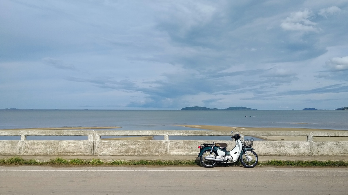 Tharit_kun's tweet photo. Sea! https://t.co/RFm2Y3UP2q