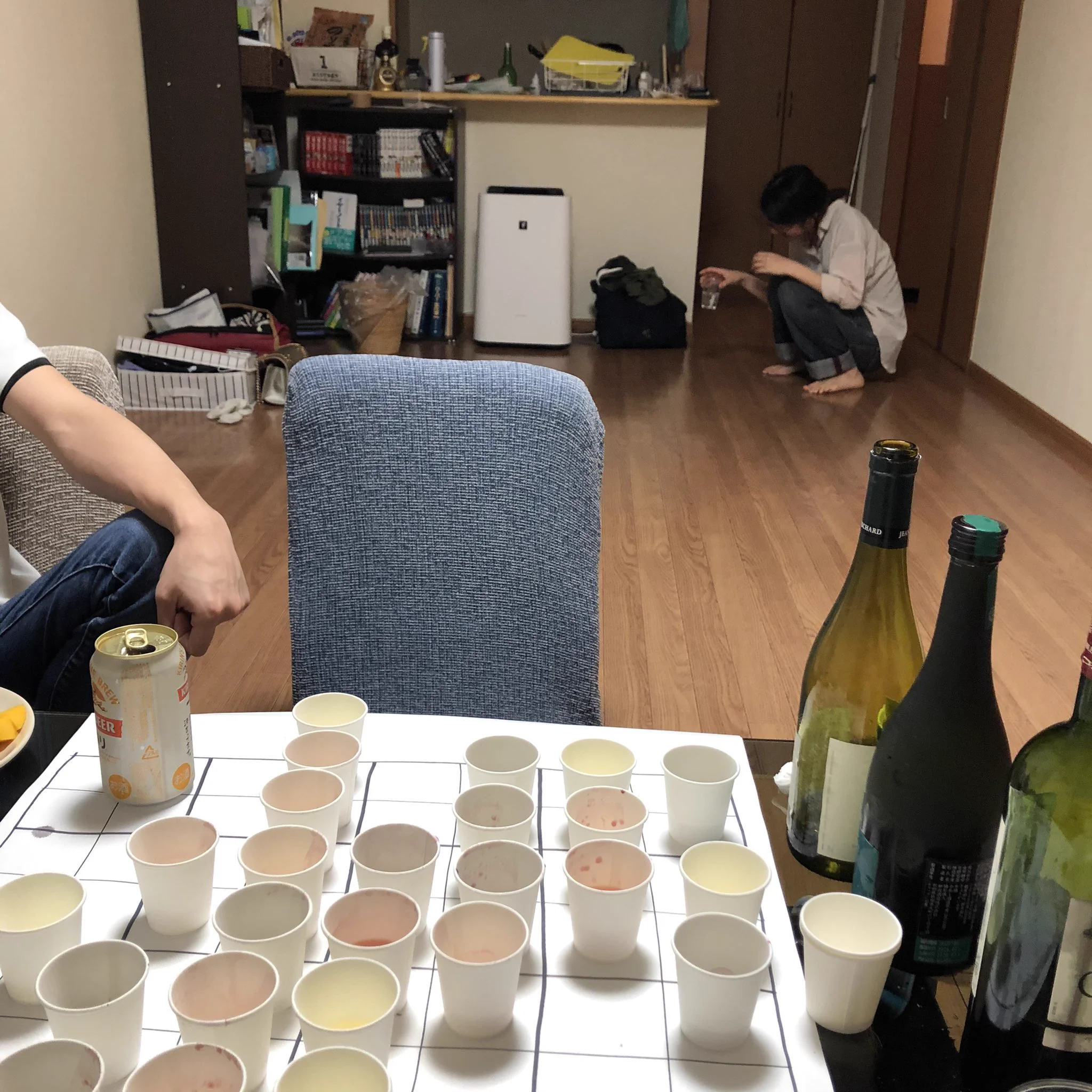相手の駒を取ったら飲まないといけないワインオセロというゲームwww