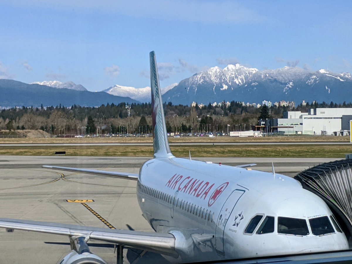 karineincalgary's tweet photo. If your #flight has been cancelled due to #covid, sign the #petition to call upon the Government of #Canada to require #airlines to allow passengers to obtain cash #refunds instead of vouchers 👉https://t.co/psR7FOjMsY
#RefundPassengers @AirPassRightsCA https://t.co/2uoJXyGhQg