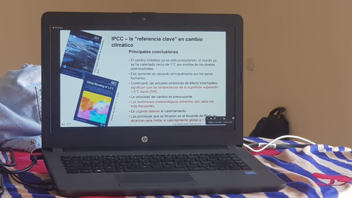 DrTorresBriones's tweet photo. Juntos le hacemos frente al cambio climático @cruzrojaecuador @eapzamorano @ifrc #JuventudPorTi #Bootcre #ClimateRed https://t.co/i68wXkJA42