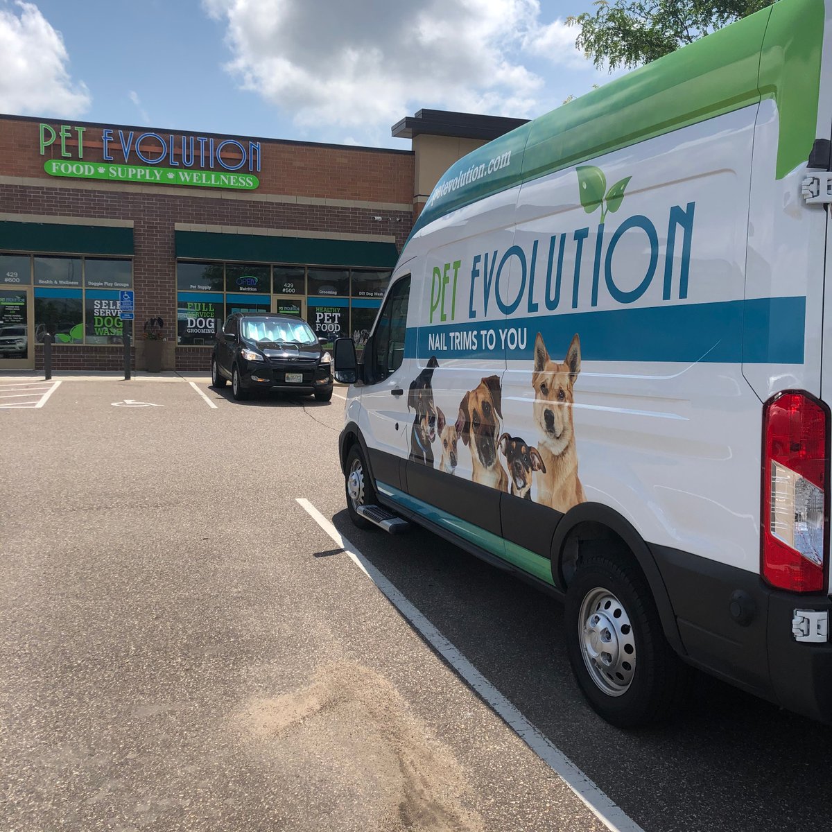 pet_evolution's tweet image. Mobile Nail Trims are as easy as 1-2-3!
1)Book an appointment online
2)Be home with your pet at your scheduled time
3)Apparently, there are only 2 steps. 😂