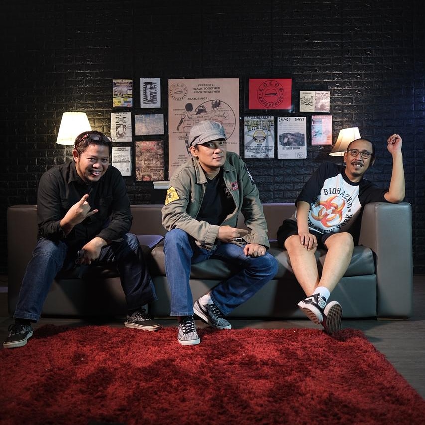 Sebab kami ada...

#ibukotakamipunya #dirtyedge #hardcore #hardcorepunk #Jakarta #Indonesian