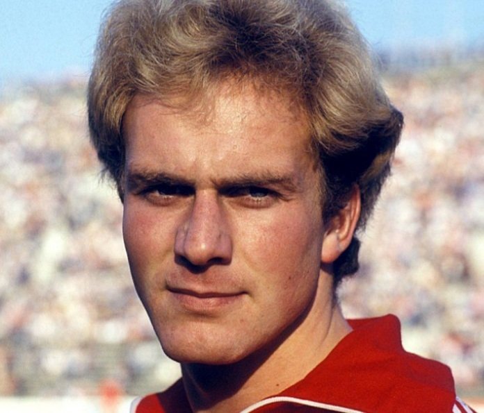 Karl-Heinz "Kalle" Rummenigge was born in 1955 in the town of Lippstadt in North Rhine-Westphalia. He joined the youth academy of his local team Borussia Lippstadt in 1963 and stayed until 1974.