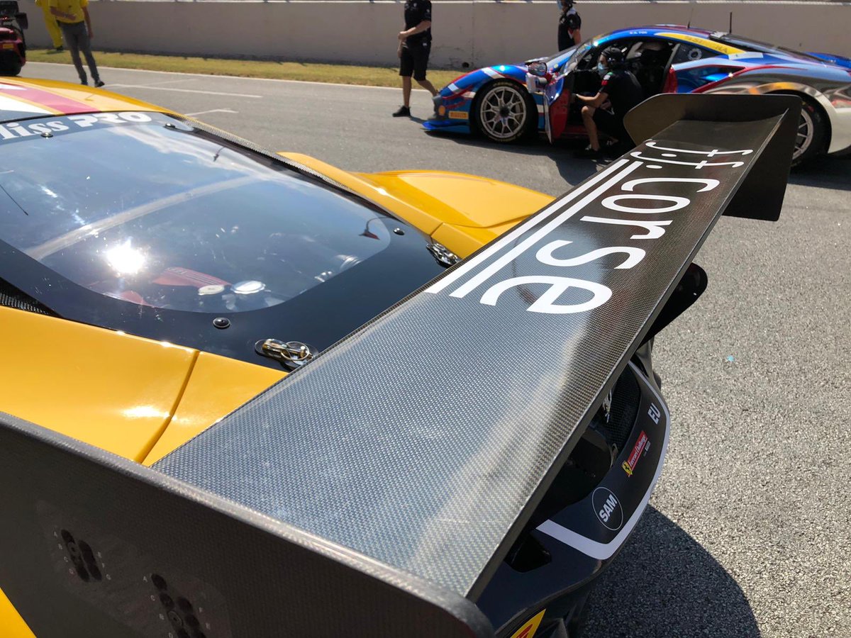 FF_Corse's tweet photo. Laurent de Meeus (#155) & FF Corse on the grid in Barcelona for Race 1 #ReadyToRace #FastFerrari https://t.co/j7dDUYskRn