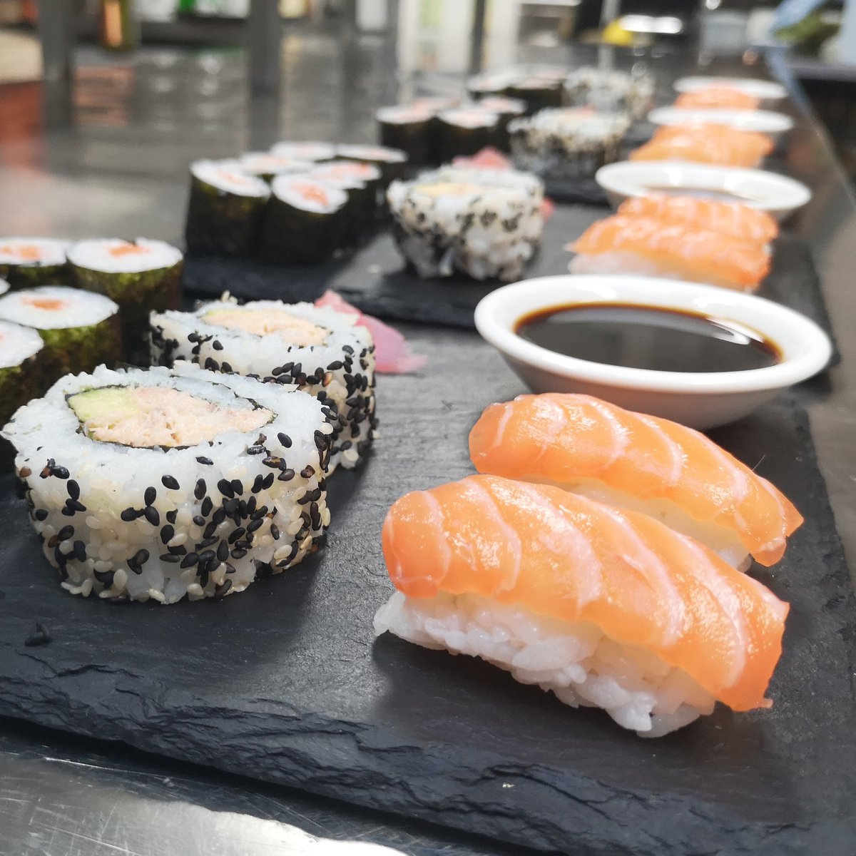 LepetitmondeB's tweet photo. We love sushi! Our go-to special treat 😋 made the traditional way these are the real deal 🍣🥢 best seller this week so far! #foodie #bideford #barnstaple #northdevon #localbusiness #sushi #northdevonfoodhub https://t.co/TrbEyWL170