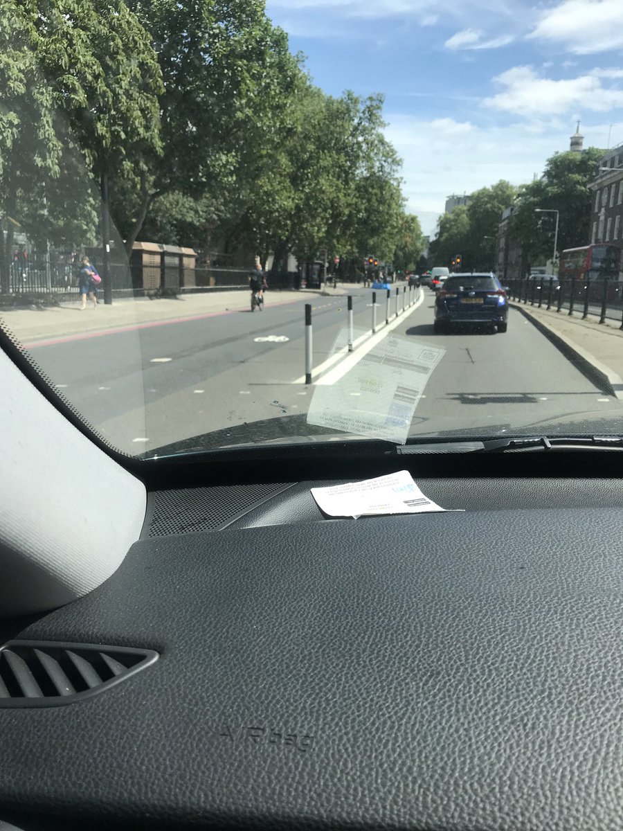 IlyMestroni's tweet photo. Euston Road... just one lane for cars!!! Congestion charge £15 every day, all the day... ⁦⁦@ShaunBaileyUK⁩ how ridiculous is ⁦@MayorofLondon⁩ #londontraffic #newlondonmayor#electiondaylondon https://t.co/1KyVA5D9XN
