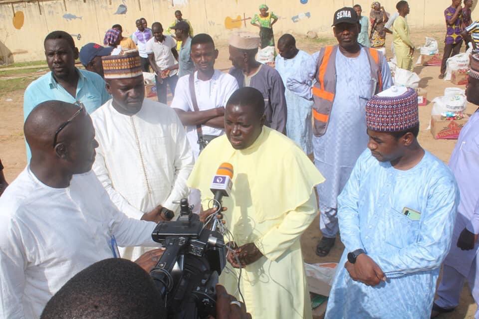 sema_yobe's tweet photo. While commending the efforts of Gov. Mai Mala Buni, the chairman of Yobe state Christian Association of Nigeria, Rev. Fr, Yakubu Inda Philibus said the gesture clearly defines Gov. Buni as a non sectional leader, whose leadership has shown respect for all across the state. https://t.co/zMwjcBuuim