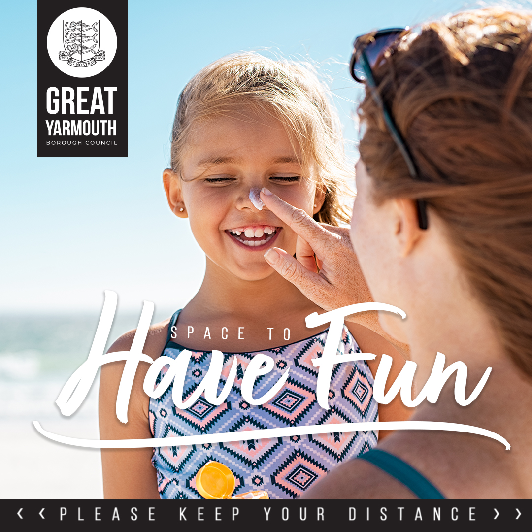 greatyarmouthbc's tweet photo. We want you to have fun whilst visiting any of the borough's lovely beaches, but it's important to continue to follow social distancing rules.🏖🌊
Give yourself and others space to have fun. #SpaceToHaveFun #SpaceTo #Beach #Seaside #Coast #SafeDistance #Fun https://t.co/a9GHXcptpJ