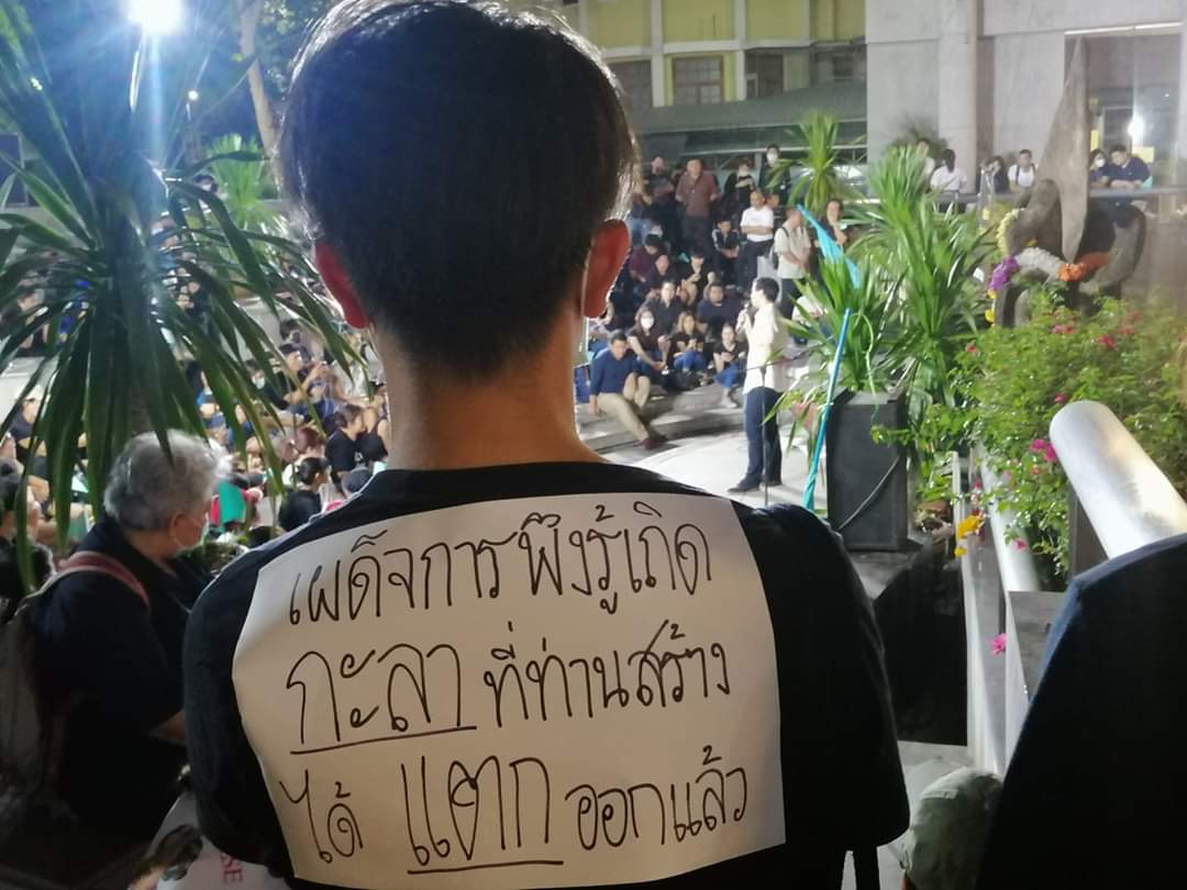 หมีสีน้ำตาลสามตัว tweet media