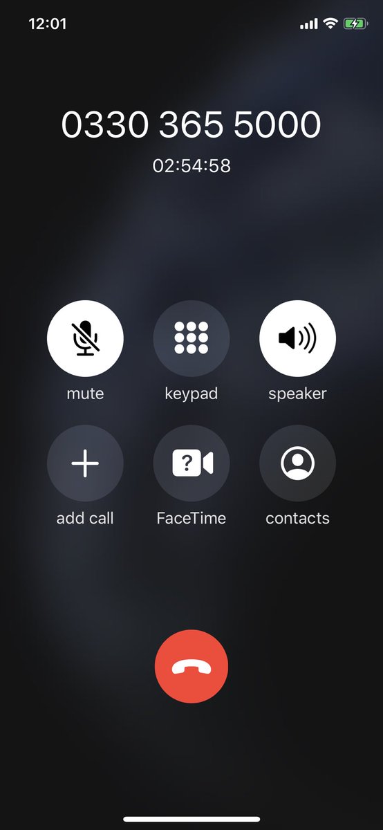 LukeB446's tweet photo. @easyJet on hold for 3 hours this morning only to be cut of shocking customer service https://t.co/nQbRqhrjN8